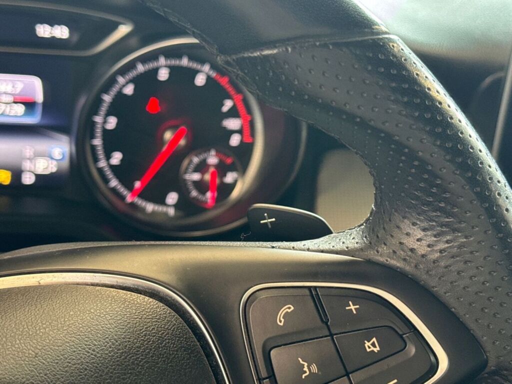 Mercedes-Benz CLA 2019 Valkoinen