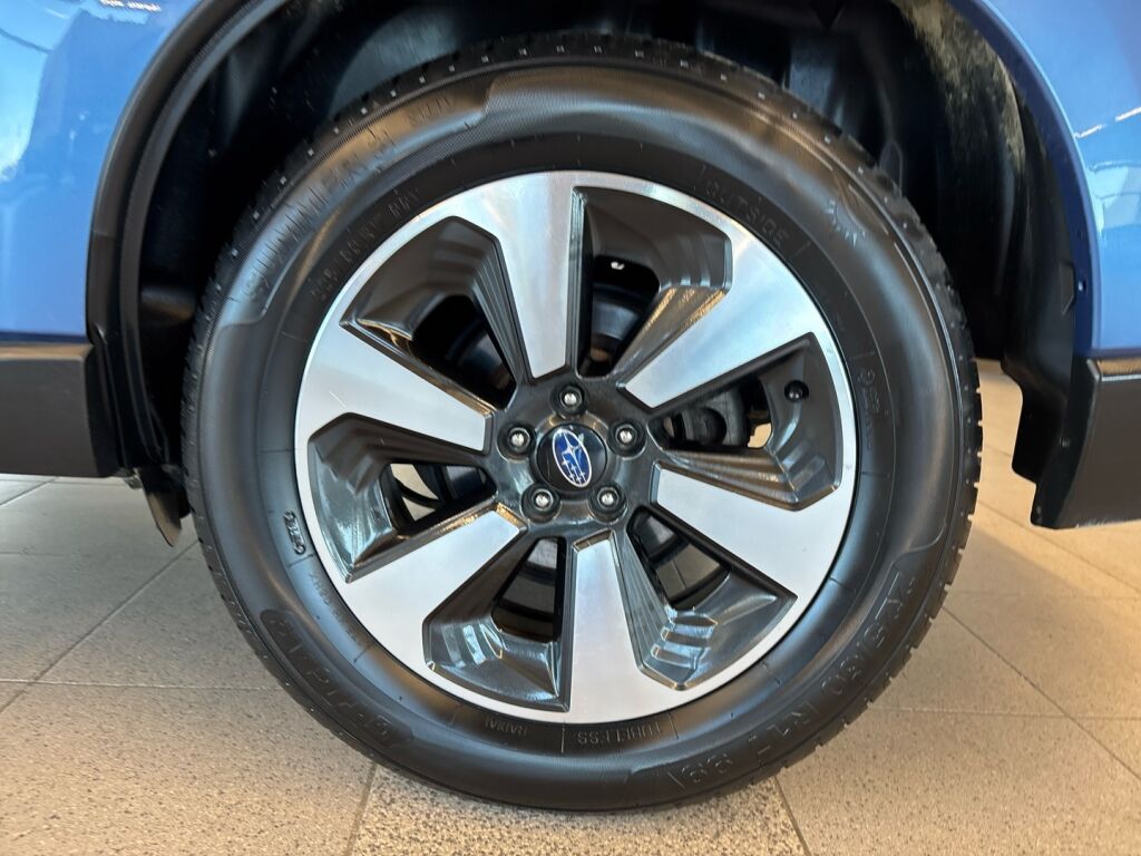 Subaru Forester 2019 Sininen