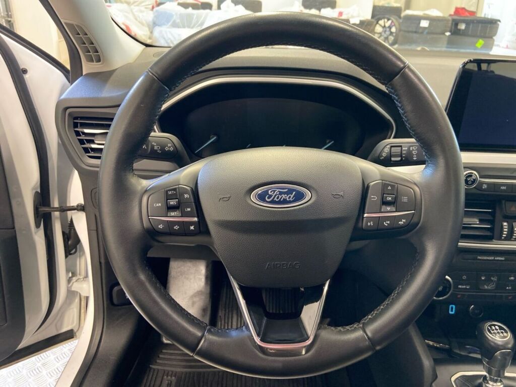 Ford Focus 2019 Valkoinen