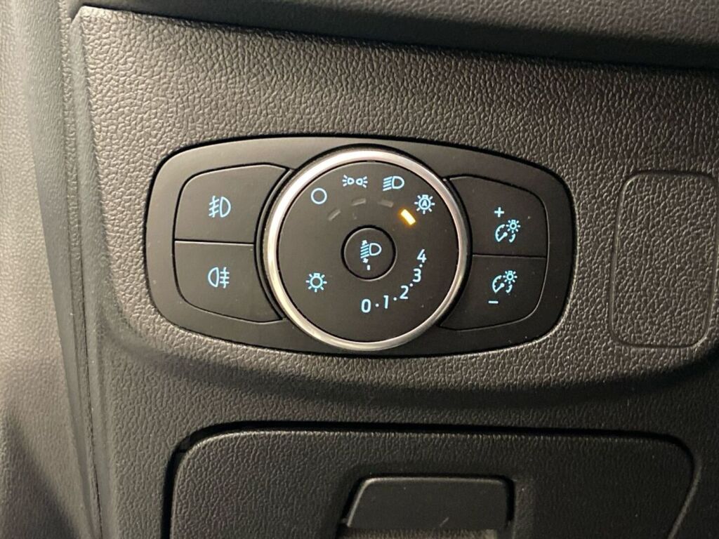 Ford Focus 2019 Valkoinen