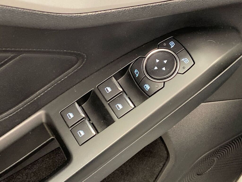 Ford Focus 2019 Valkoinen