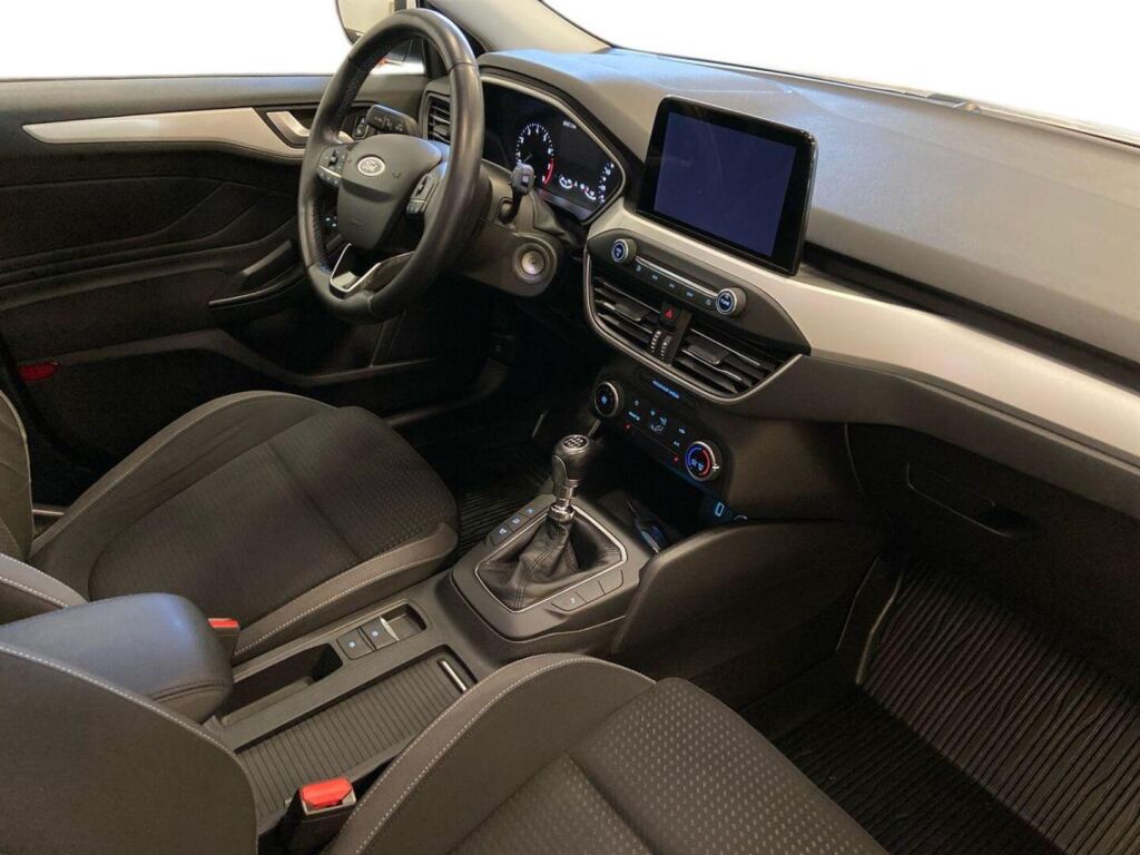 Ford Focus 2019 Valkoinen