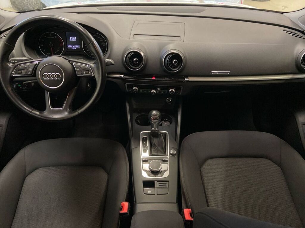 Audi A3 2019 Valkoinen