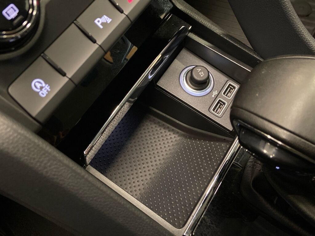 Skoda Karoq 2019 Harmaa