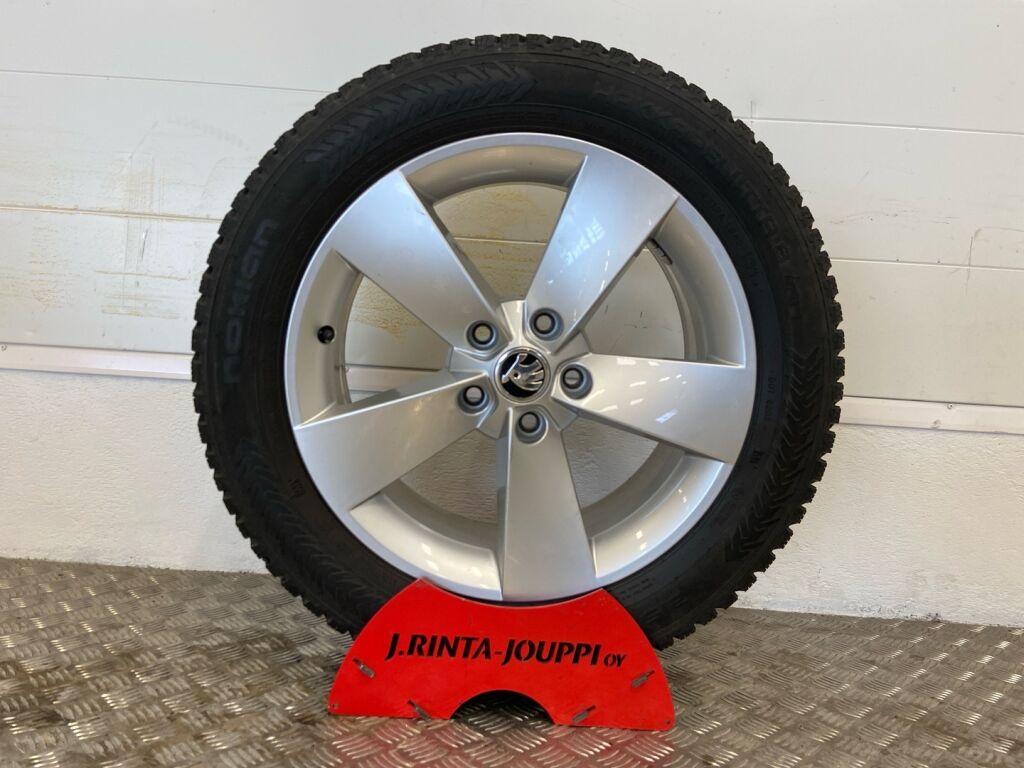 Skoda Karoq 2019 Harmaa