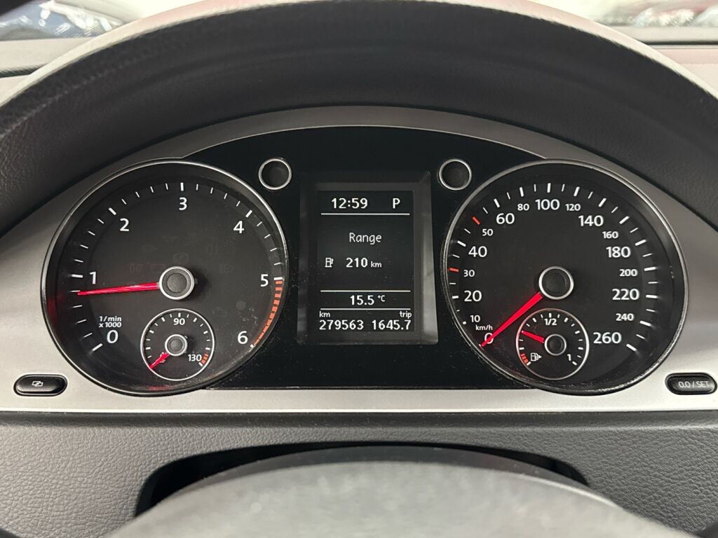 Volkswagen Passat 2010 Harmaa