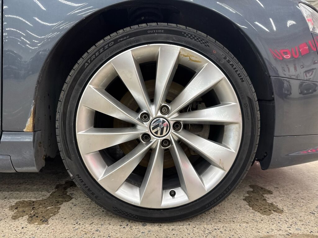 Volkswagen Passat 2010 Harmaa