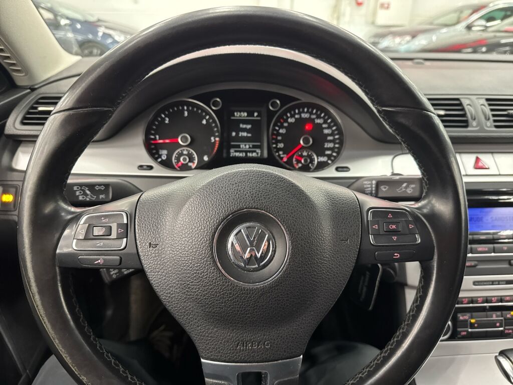 Volkswagen Passat 2010 Harmaa