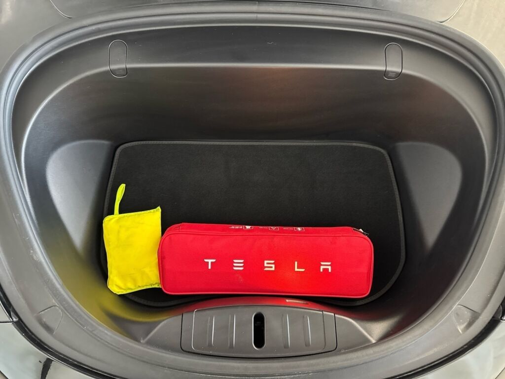 Tesla Model 3 2019 Musta