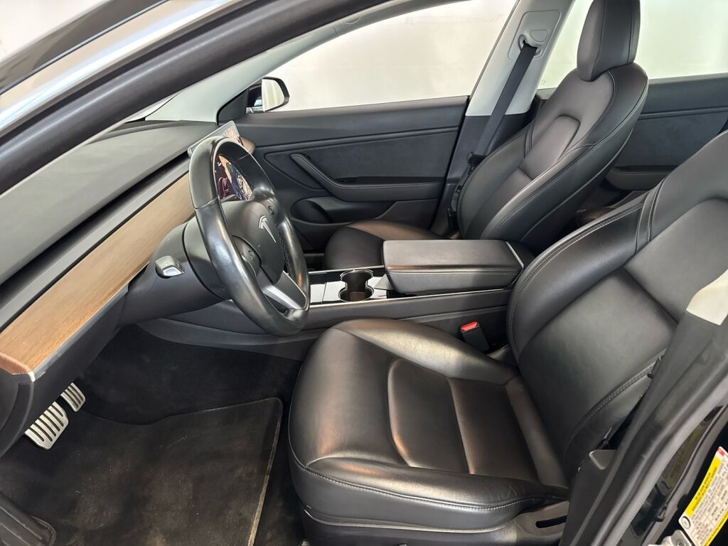 Tesla Model 3 2019 Musta