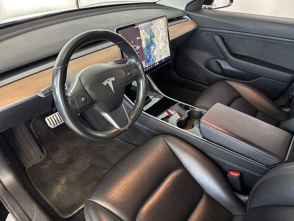 Tesla Model 3 2019 Musta