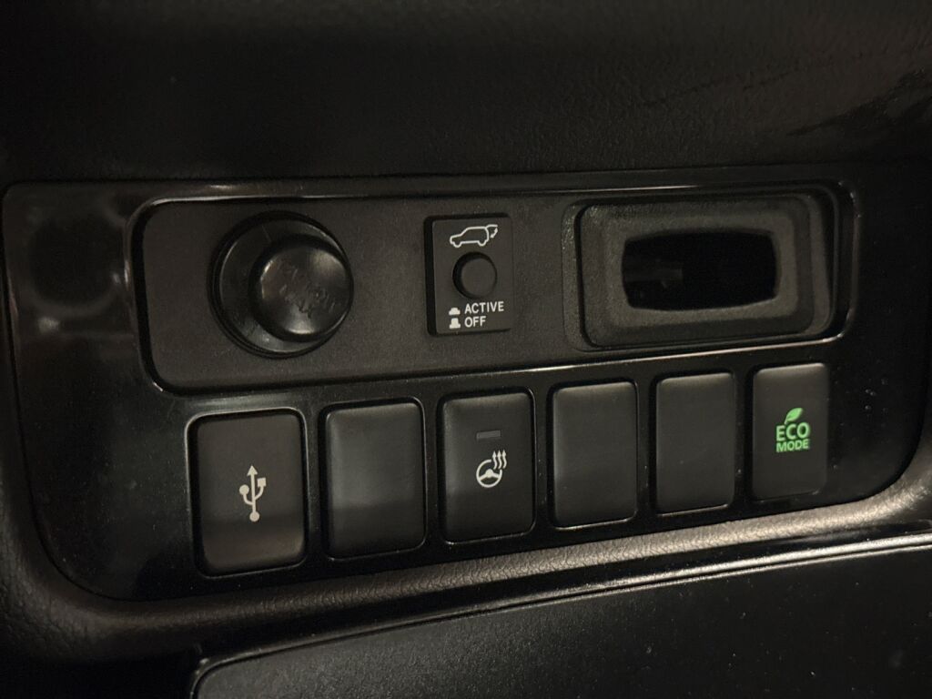 Mitsubishi Outlander PHEV 2020 Valkoinen