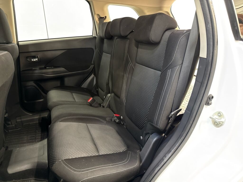 Mitsubishi Outlander PHEV 2020 Valkoinen