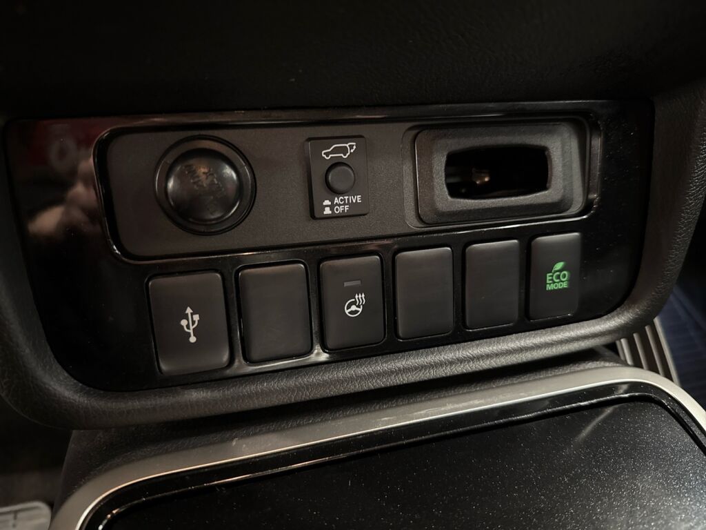 Mitsubishi Outlander PHEV 2020 Valkoinen