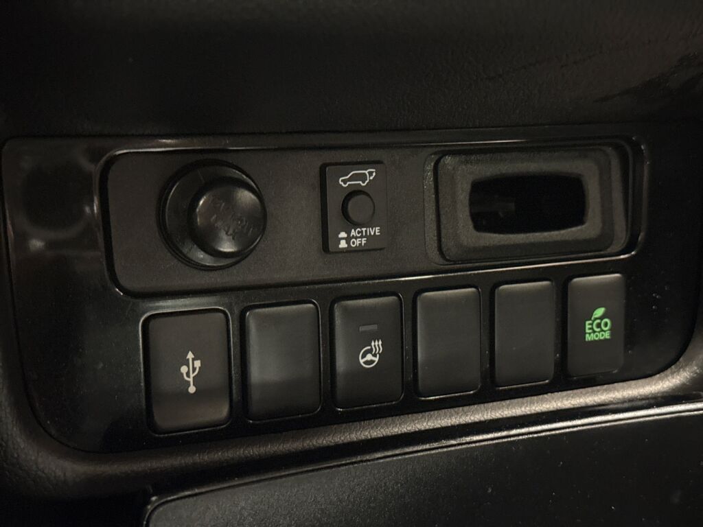 Mitsubishi Outlander PHEV 2020 Valkoinen