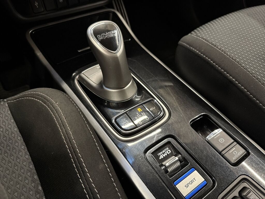 Mitsubishi Outlander PHEV 2020 Valkoinen