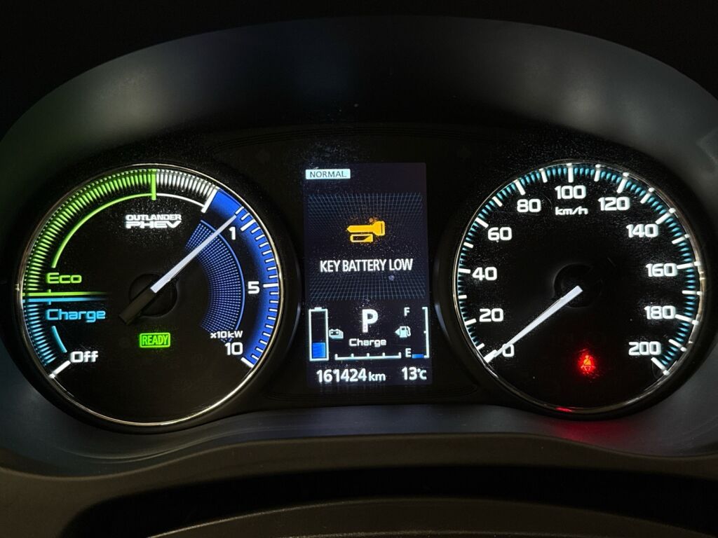 Mitsubishi Outlander PHEV 2020 Valkoinen