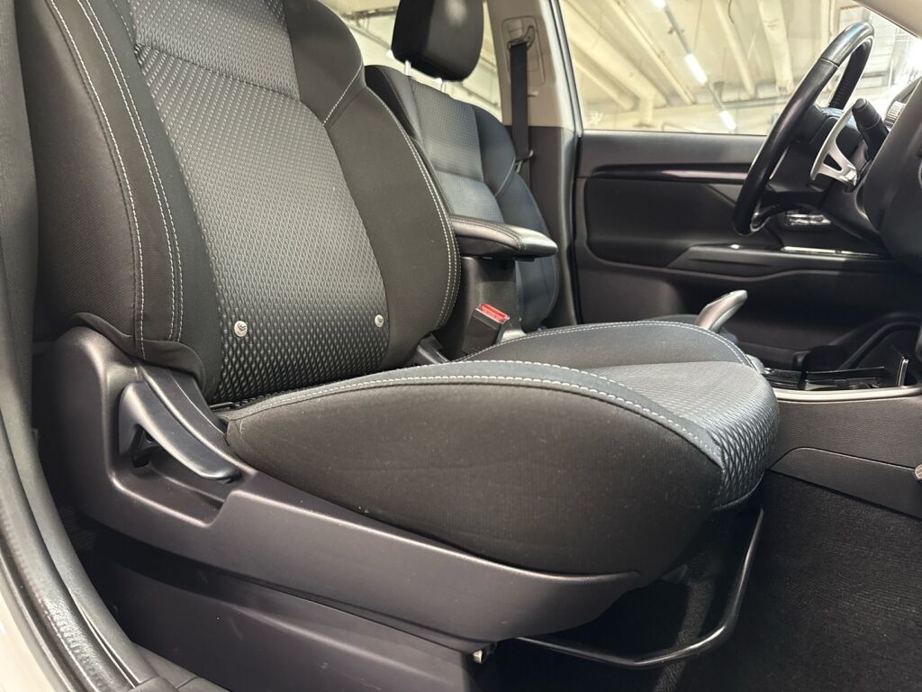 Mitsubishi Outlander PHEV 2020 Valkoinen