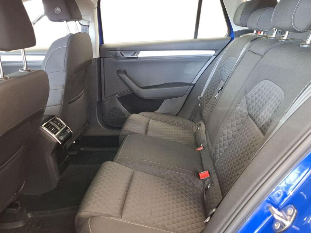 Skoda Superb 2020 Sininen