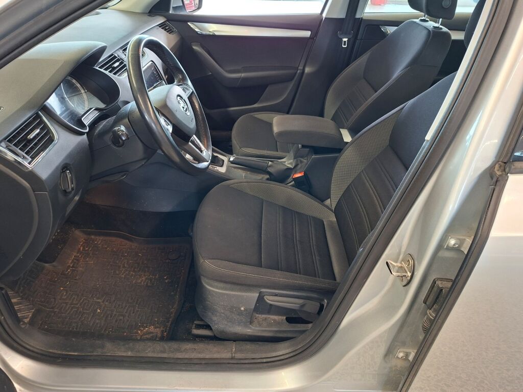 Skoda Octavia 2020 Harmaa
