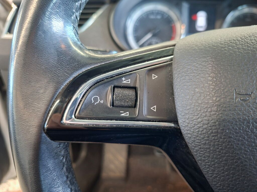 Skoda Octavia 2020 Harmaa