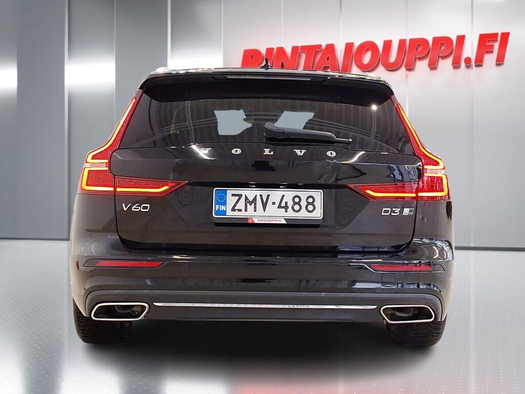 Volvo V60 2020 Musta