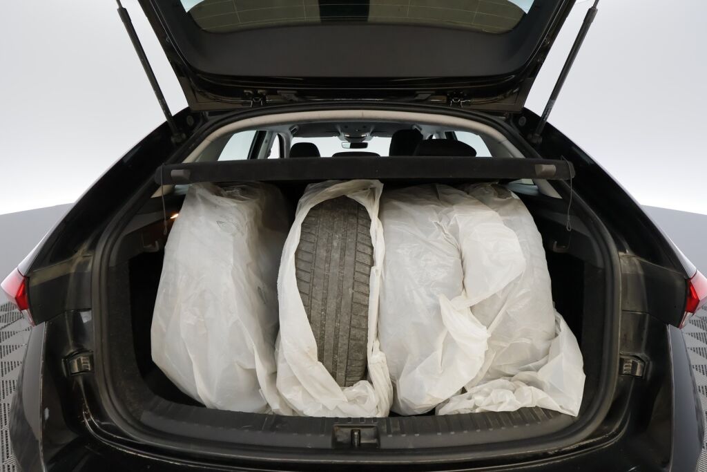 Skoda Scala 2020 Musta