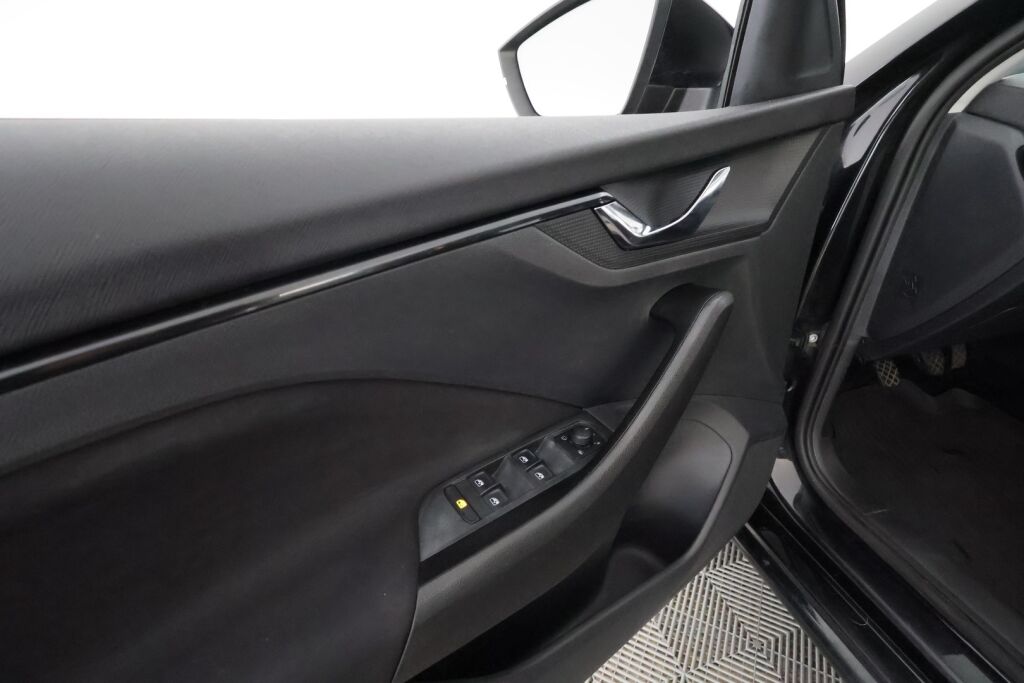 Skoda Scala 2020 Musta