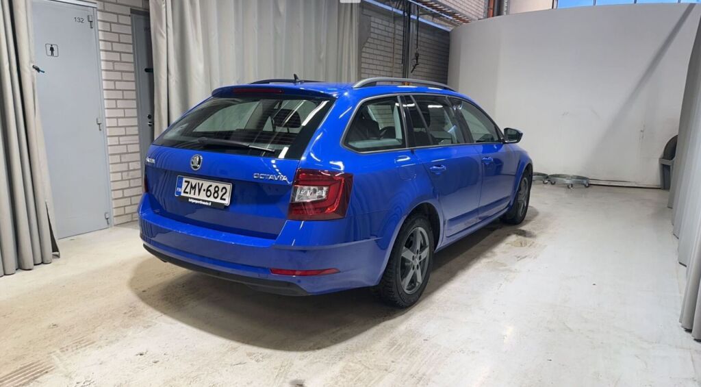 Skoda Octavia 2020 Sininen