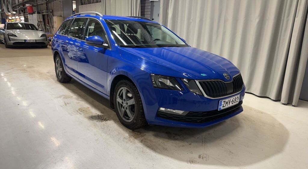 Skoda Octavia 2020 Sininen