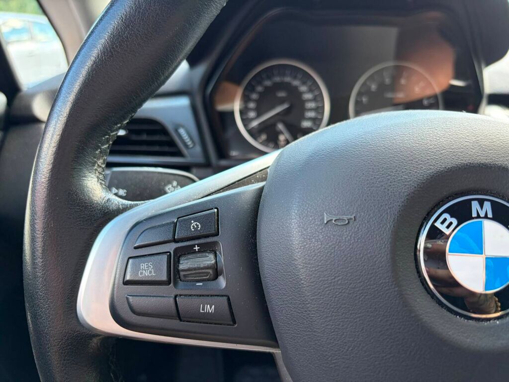BMW 225 2018 Musta