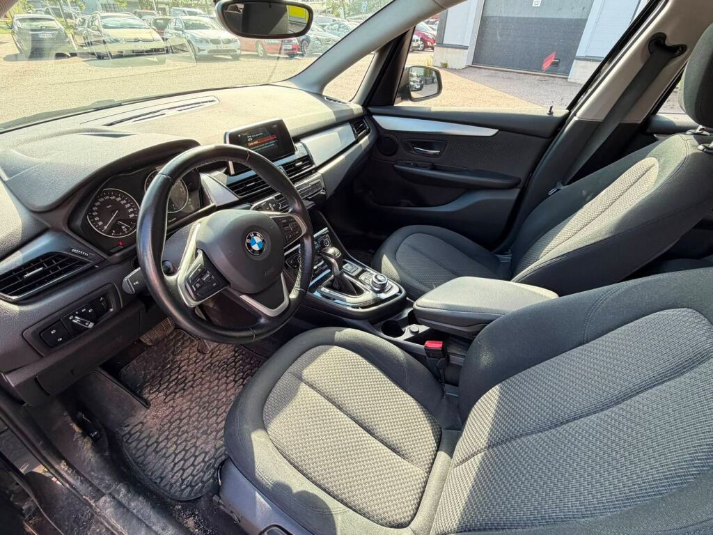 BMW 225 2018 Musta
