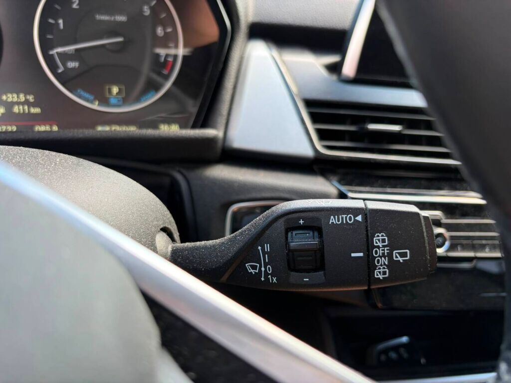 BMW 225 2018 Musta