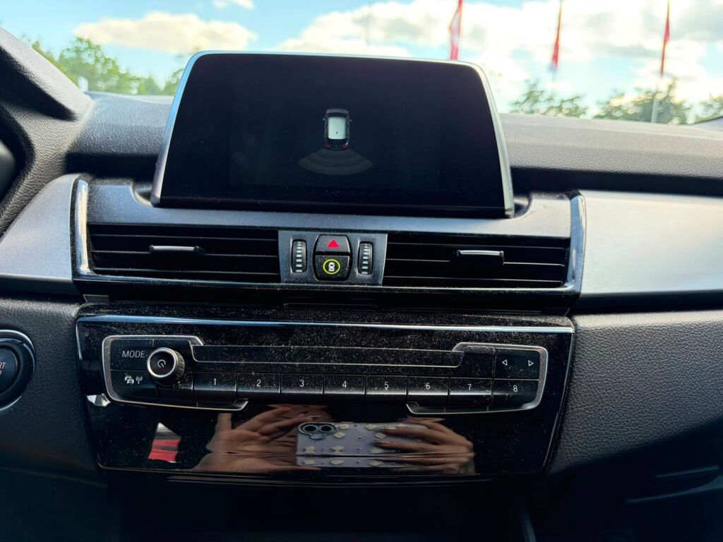 BMW 225 2018 Musta