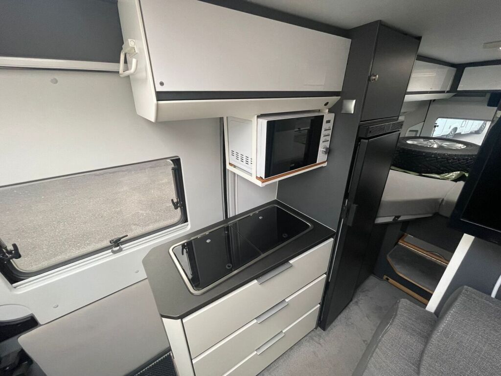 Adria Twin Supreme 640 SLB 2020 Harmaa
