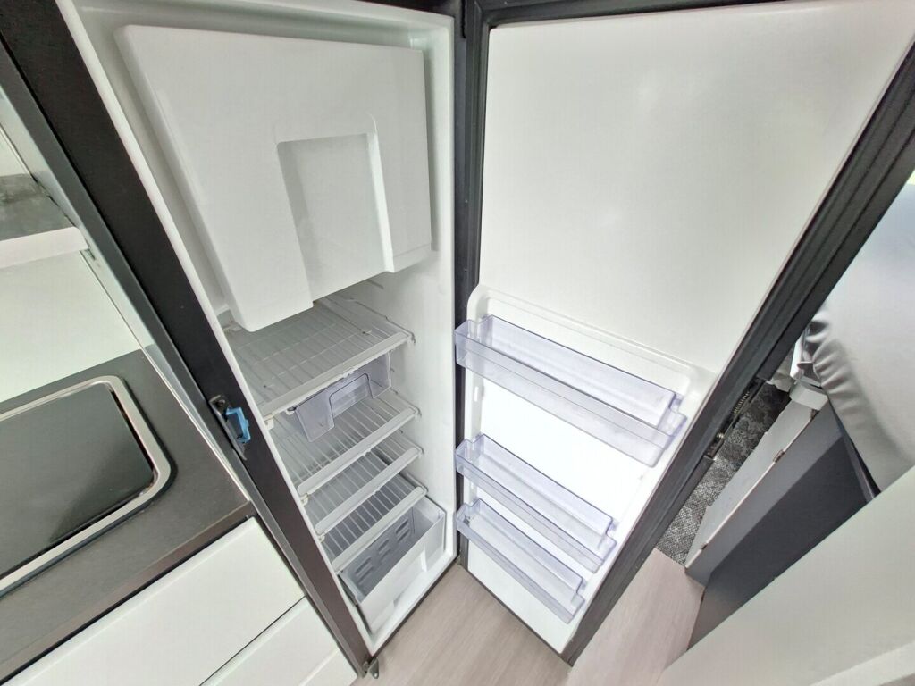 Adria Twin Supreme 640 SLB 2020 Harmaa