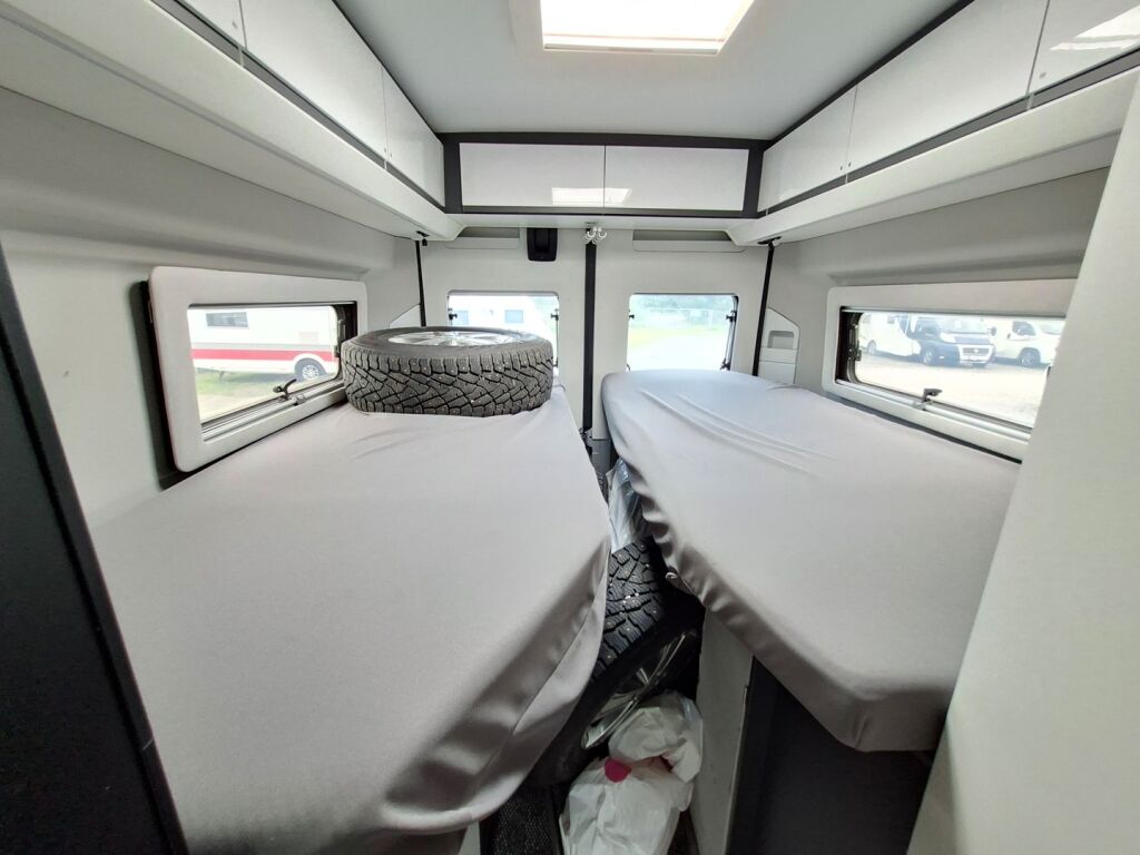 Adria Twin Supreme 640 SLB 2020 Harmaa
