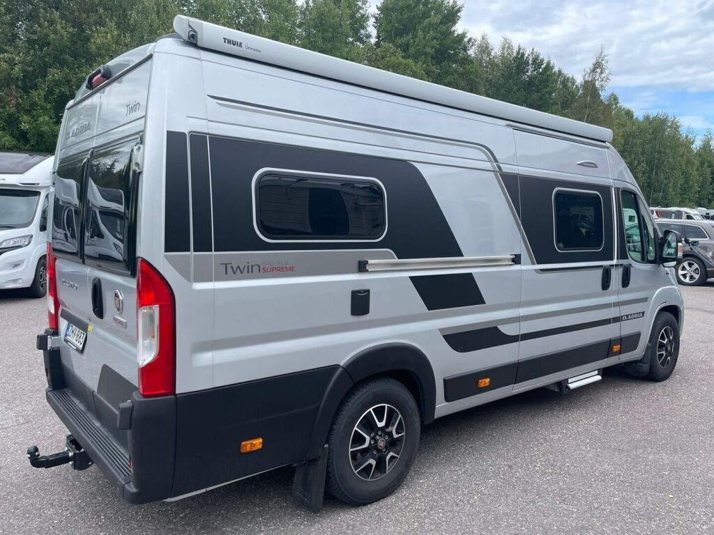 Adria Twin Supreme 640 SLB 2020 Harmaa