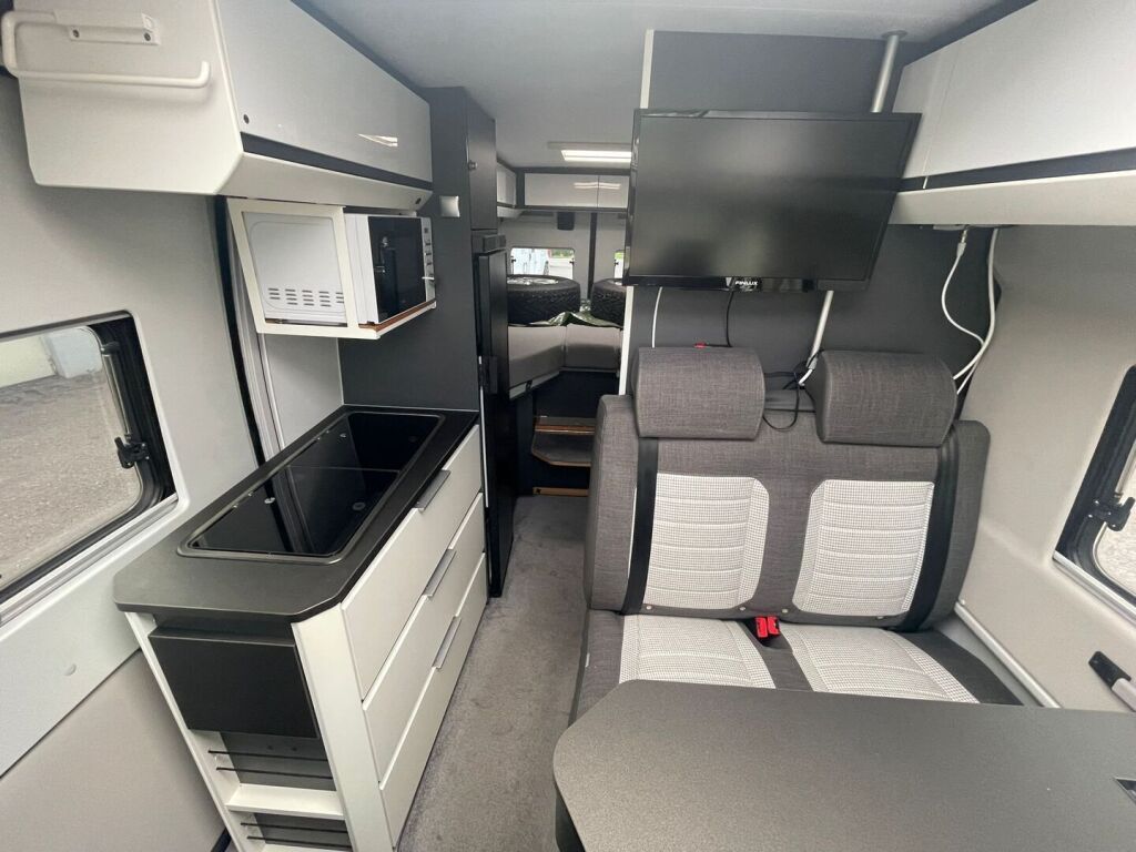 Adria Twin Supreme 640 SLB 2020 Harmaa
