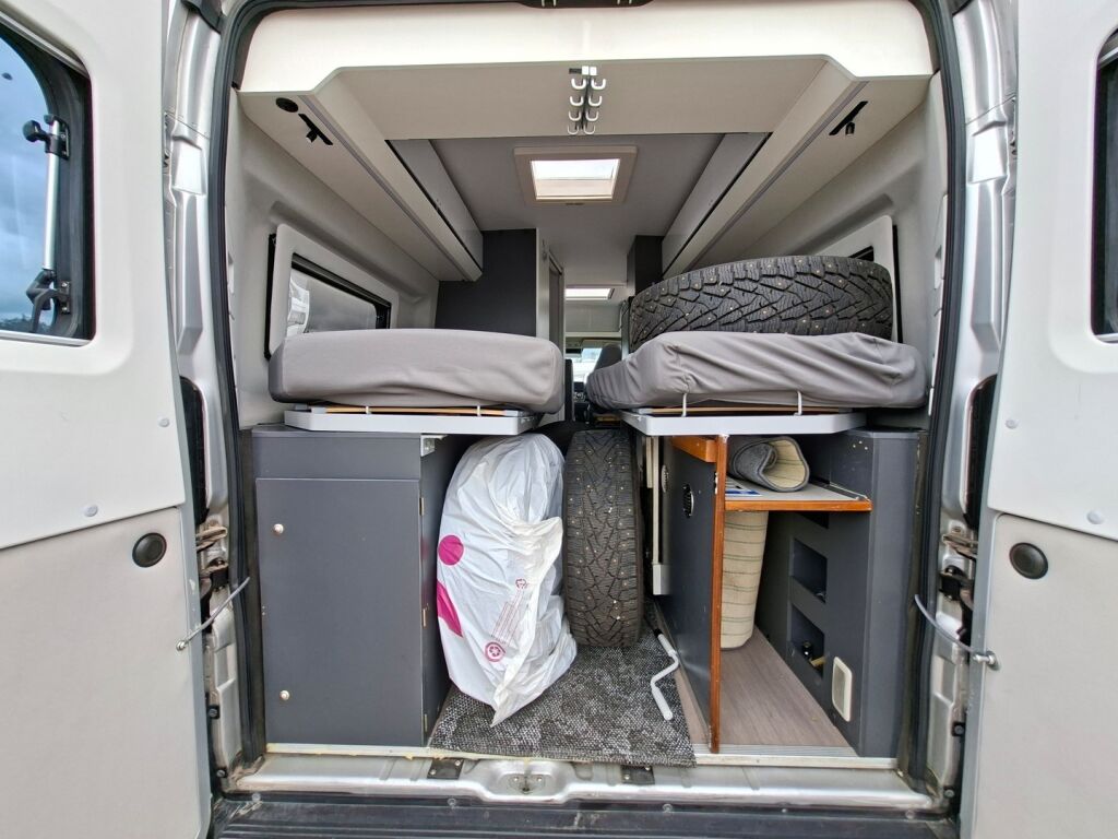 Adria Twin Supreme 640 SLB 2020 Harmaa