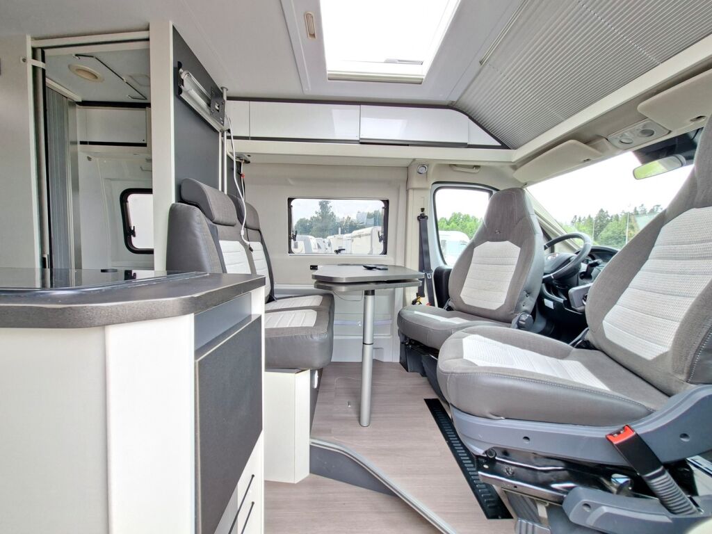 Adria Twin Supreme 640 SLB 2020 Harmaa