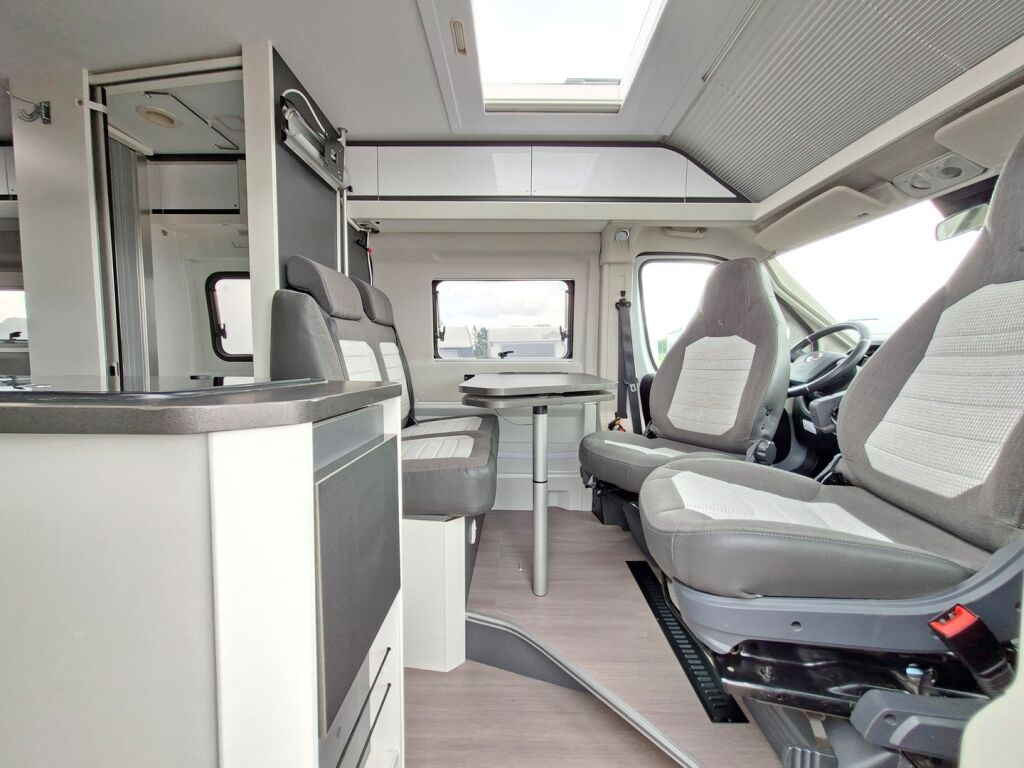 Adria Twin Supreme 640 SLB 2020 Harmaa