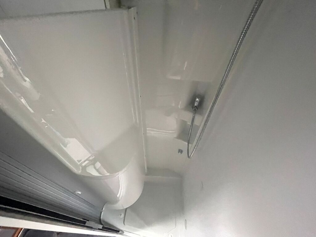Adria Twin Supreme 640 SLB 2020 Harmaa