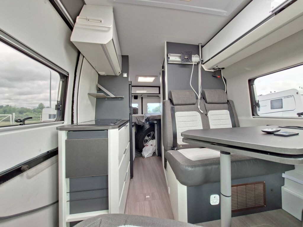 Adria Twin Supreme 640 SLB 2020 Harmaa