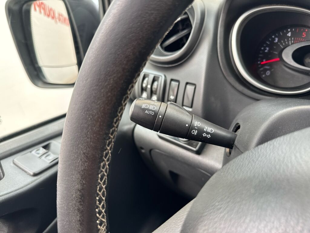 Renault Trafic 2020 Valkoinen