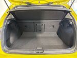 Volkswagen Golf 2020 Keltainen
