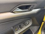 Volkswagen Golf 2020 Keltainen