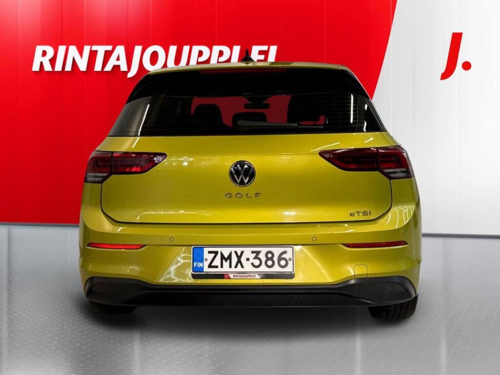 Volkswagen Golf 2020 Keltainen