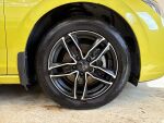 Volkswagen Golf 2020 Keltainen