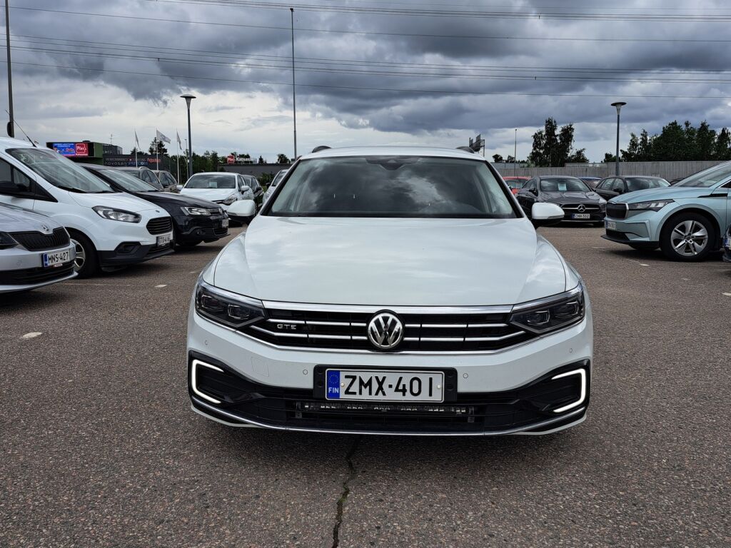 Volkswagen Passat 2020 Valkoinen